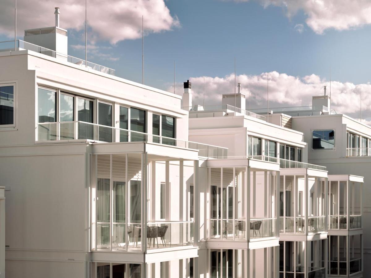 The Breeze Aparthotel Heringsdorf  Exterior photo The 1930s-built apartment block