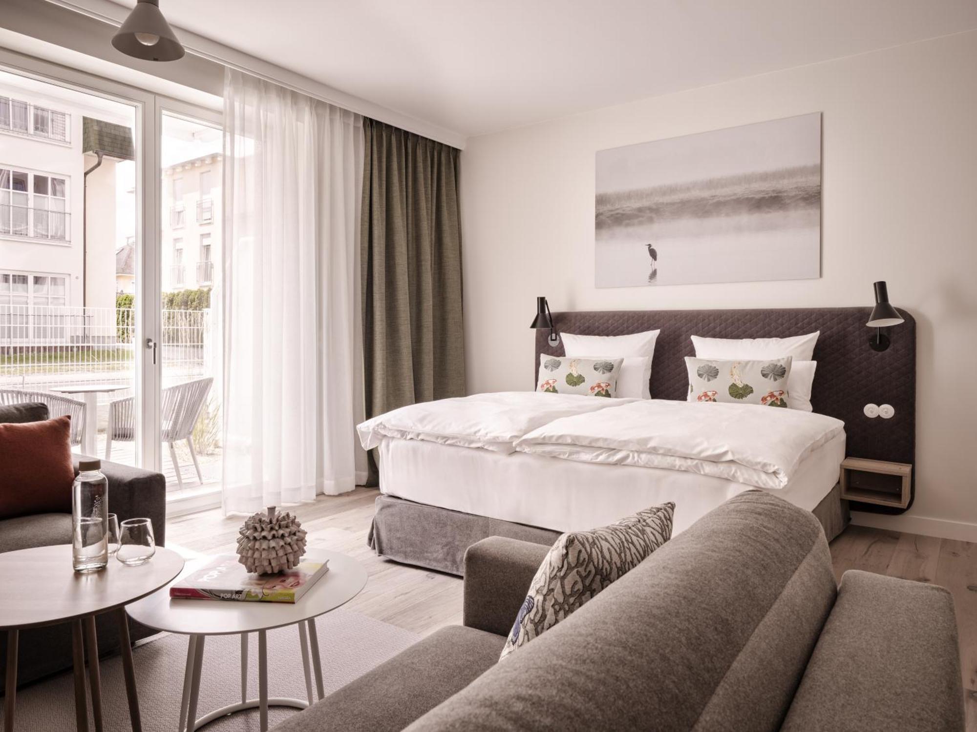 The Breeze Aparthotel Heringsdorf  Exterior photo A room at the hotel